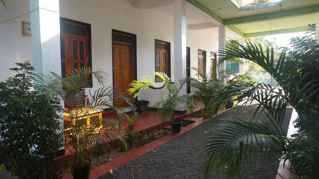 Zimbay Guest House Arugam Bay Eksteriør billede