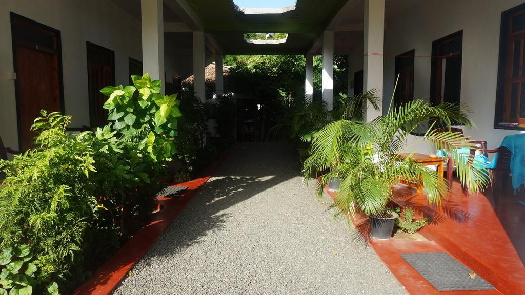 Zimbay Guest House Arugam Bay Eksteriør billede